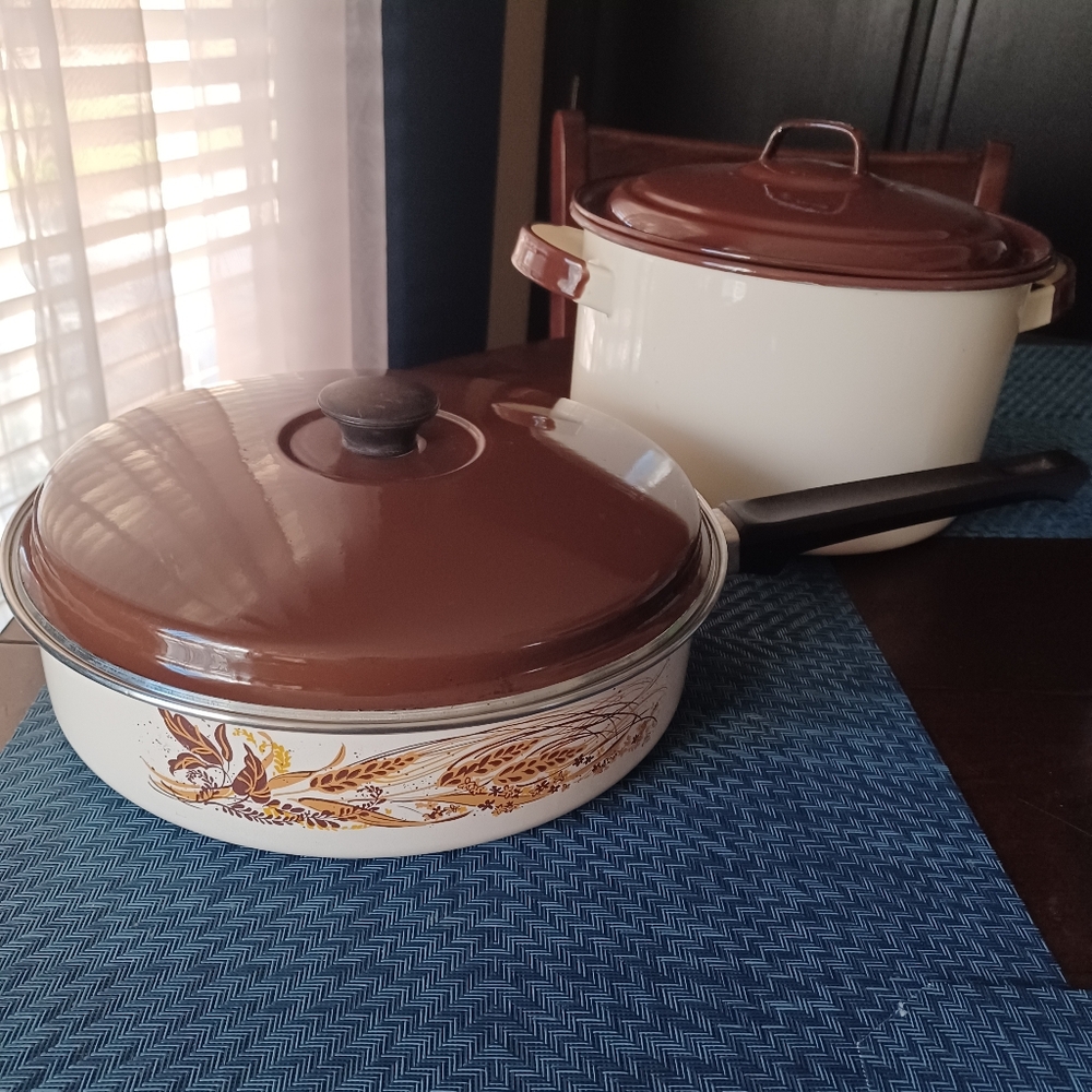 Vintage stock pot, Pan And More (4piece)
